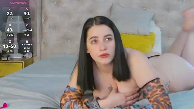 Snapshot of Leah_Brooks chatting on November 20, 2025, 4:57 am Leah Brooks online show from November 20, 2025, 4:57 am