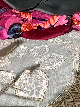 POOJACOUPLE online show from November 23, 2025, 7:46 pm