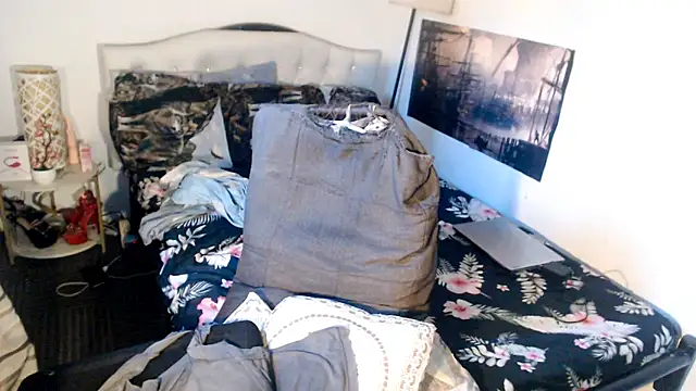 NinaDOM4CUM online show from April 13, 2026, 10:36 pm