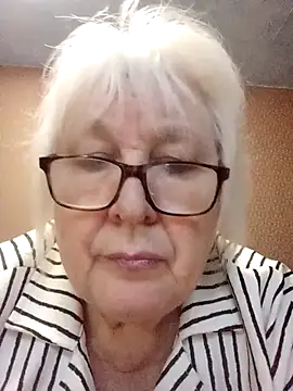 Alexia64231 online show from November 30, 2025, 2:07 pm