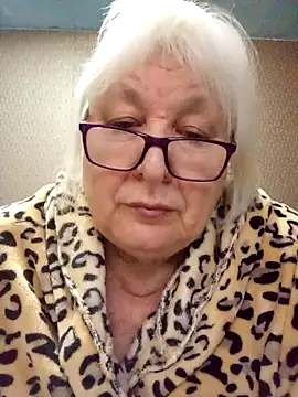 Alexia64231 online show from November 30, 2025, 2:01 am