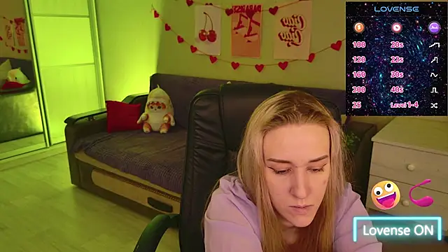 Snapshot of Free_Harmony chatting on February 9, 2026, 7:12 pm Free Harmony online show from February 9, 2026, 7:12 pm