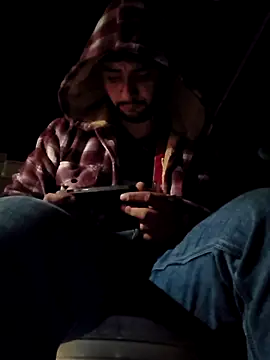 Julians26ne online show from April 18, 2026, 1:57 pm