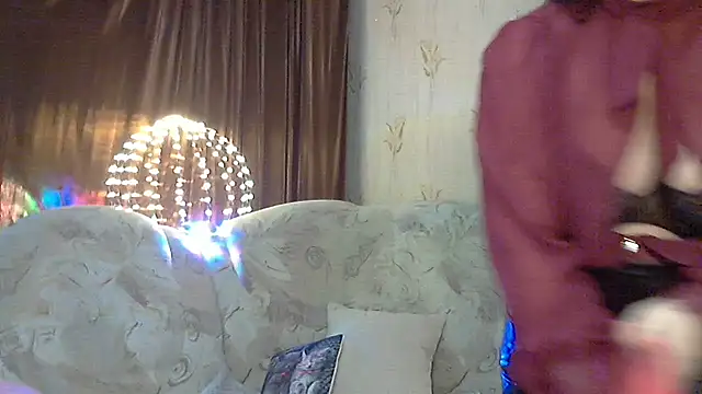 LedyNika online show from October 28, 2025, 7:02 pm