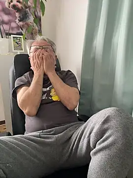 gholly2007 online show from February 11, 2026, 2:44 am