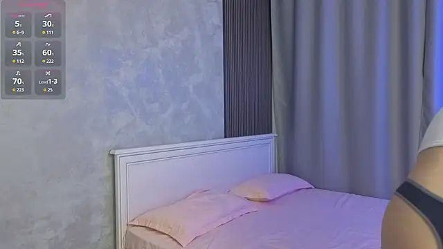 Snapshot of akino_hen chatting on September 30, 2025, 4:13 pm akino hen online show from September 30, 2025, 4:13 pm