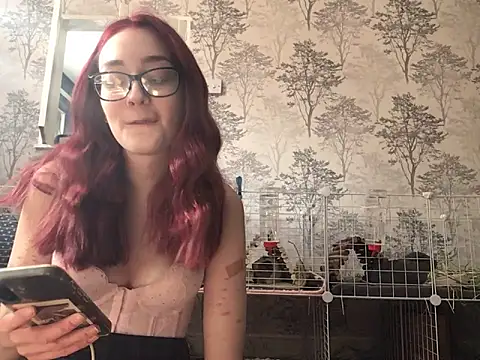 Snapshot of ivysplayhouse chatting on September 11, 2025, 10:59 am ivysplayhouse online show from September 11, 2025, 10:59 am
