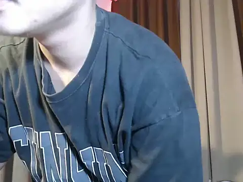 hot emman online show from June 10, 2026, 3:19 am