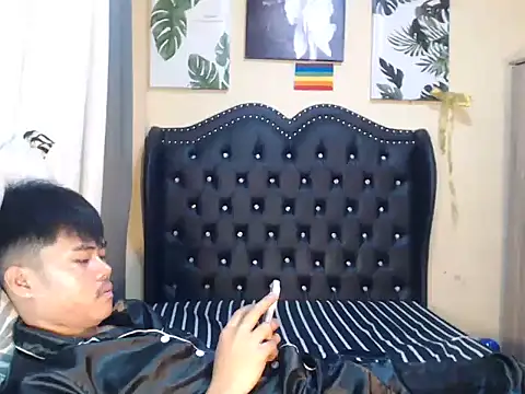 hot emman online show from March 27, 2026, 10:33 pm