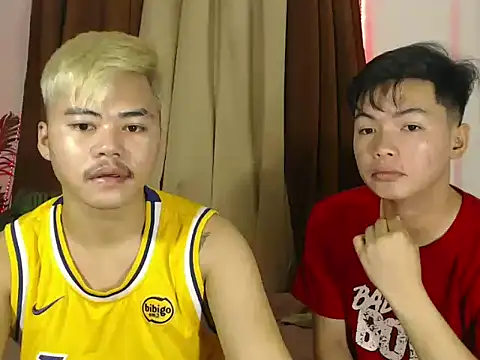 hot emman online show from April 23, 2026, 2:08 pm