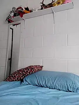 oxxy jean online show from March 12, 2026, 2:32 pm