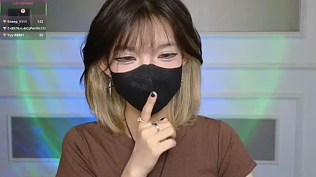      Panda      online show from April 11, 2026, 6:44 pm