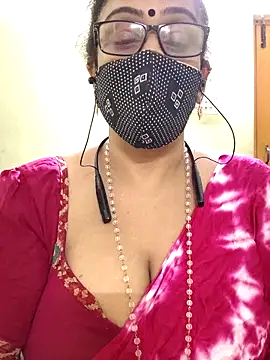 sweet-lotus online show from November 11, 2025, 5:24 am