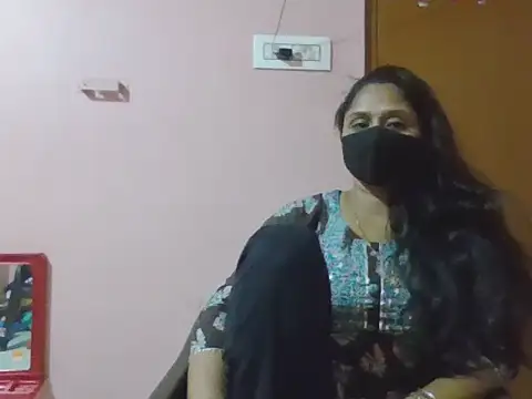 Snapshot of itsabika chatting on March 10, 2026, 1:37 pm itsabika online show from March 10, 2026, 1:37 pm