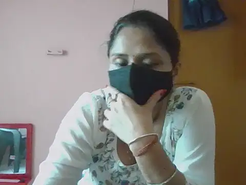 Snapshot of itsabika chatting on March 8, 2026, 7:44 am itsabika online show from March 8, 2026, 7:44 am