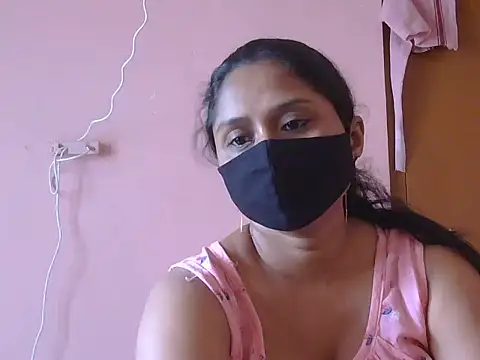 Snapshot of itsabika chatting on April 14, 2026, 7:13 am itsabika online show from April 14, 2026, 7:13 am