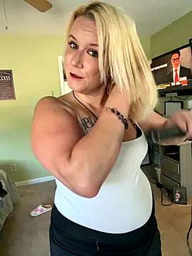 Snapshot of RhondaRump chatting on September 19, 2025, 1:59 pm RhondaRump online show from September 19, 2025, 1:59 pm