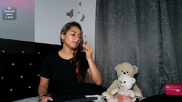 Snapshot of abella-lemus chatting on October 22, 2025, 11:14 pm abella-lemus online show from October 22, 2025, 11:14 pm