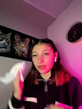 Snapshot of AriaBliss- chatting on September 15, 2025, 3:51 am AriaBliss- online show from September 15, 2025, 3:51 am