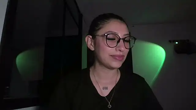 AriaBliss- online show from November 11, 2025, 5:13 am