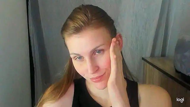 JuliaMuuun online show from June 25, 2026, 9:20 pm