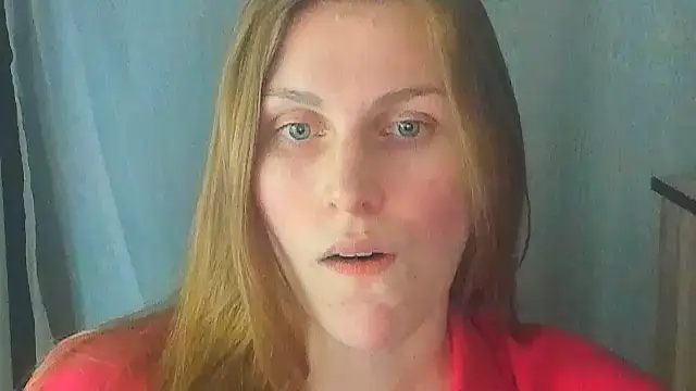 JuliaMuuun online show from June 10, 2026, 9:16 pm