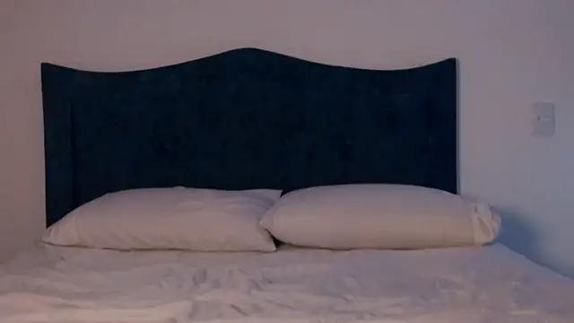 angelinhaaa online show from December 2, 2025, 2:30 pm