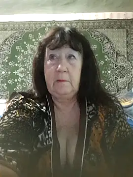 CrystalLime6411 online show from November 29, 2025, 4:56 am