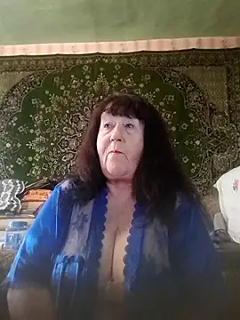 CrystalLime6411 online show from November 21, 2025, 10:03 am