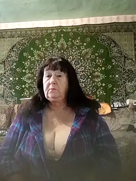 CrystalLime6411 online show from October 19, 2025, 11:02 am