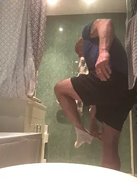 Andremann69 online show from April 12, 2026, 7:28 pm