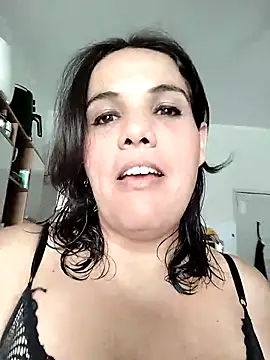 Bellapotencia1985 online show from September 12, 2025, 11:21 am