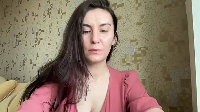 Snapshot of KatalinaQE chatting on February 11, 2026, 8:47 am KatalinaQE online show from February 11, 2026, 8:47 am