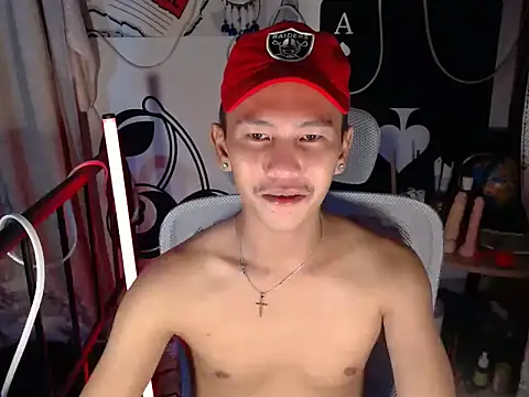 RalfAsian25 online show from February 11, 2026, 5:24 pm