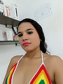 Snapshot of Little-Pussy-Sweet chatting on October 21, 2025, 1:21 pm Little-Pussy-Sweet online show from October 21, 2025, 1:21 pm