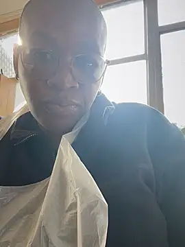 Snapshot of Ozimpho chatting on May 22, 2026, 11:52 am Ozimpho online show from May 22, 2026, 11:52 am