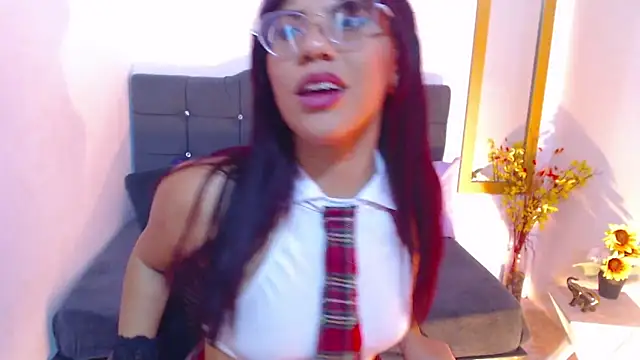 SamantaSweett  online show from November 18, 2025, 2:42 pm