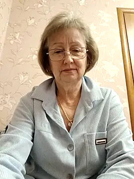 AlikaSwan5821 online show from February 22, 2026, 1:35 pm