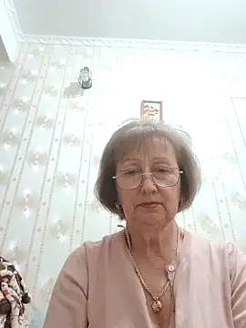 AlikaSwan5821 online show from December 17, 2025, 2:33 pm