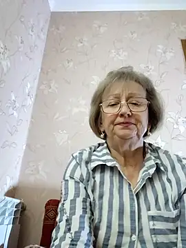 AlikaSwan5821 online show from November 30, 2025, 3:02 pm