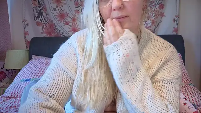 Snapshot of Daisyxoxo_ chatting on September 11, 2025, 8:47 am Daisyxoxo online show from September 11, 2025, 8:47 am