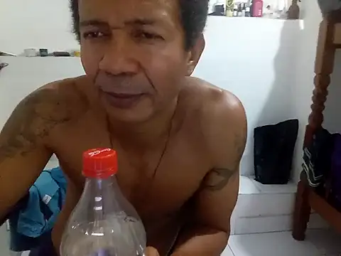 Snapshot of moreno25centimetro chatting on October 27, 2025, 12:44 am moreno25centimetro online show from October 27, 2025, 12:44 am