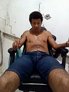 Snapshot of moreno25centimetro chatting on February 7, 2026, 1:35 am moreno25centimetro online show from February 7, 2026, 1:35 am