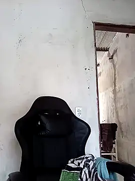 moreno25centimetro online show from April 3, 2026, 2:23 pm