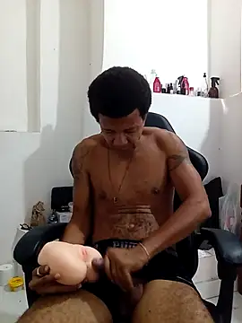 Snapshot of moreno25centimetro chatting on January 13, 2026, 7:07 pm moreno25centimetro online show from January 13, 2026, 7:07 pm