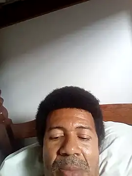 Snapshot of moreno25centimetro chatting on December 22, 2025, 3:45 pm moreno25centimetro online show from December 22, 2025, 3:45 pm