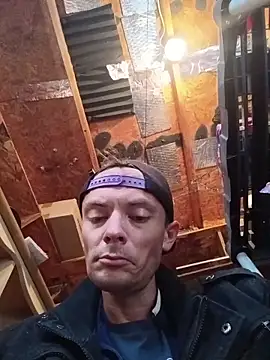 Snapshot of RichardW chatting on February 23, 2026, 3:23 pm RichardW online show from February 23, 2026, 3:23 pm