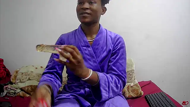 Snapshot of WetJuicieyxx chatting on October 4, 2025, 4:47 am WetJuicieyxx online show from October 4, 2025, 4:47 am