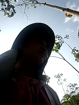 Heulwen-22 online show from October 19, 2025, 2:14 am