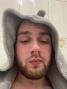 Snapshot of LuckyGirlfriends chatting on February 5, 2026, 1:56 am LuckyGirlfriends online show from February 5, 2026, 1:56 am